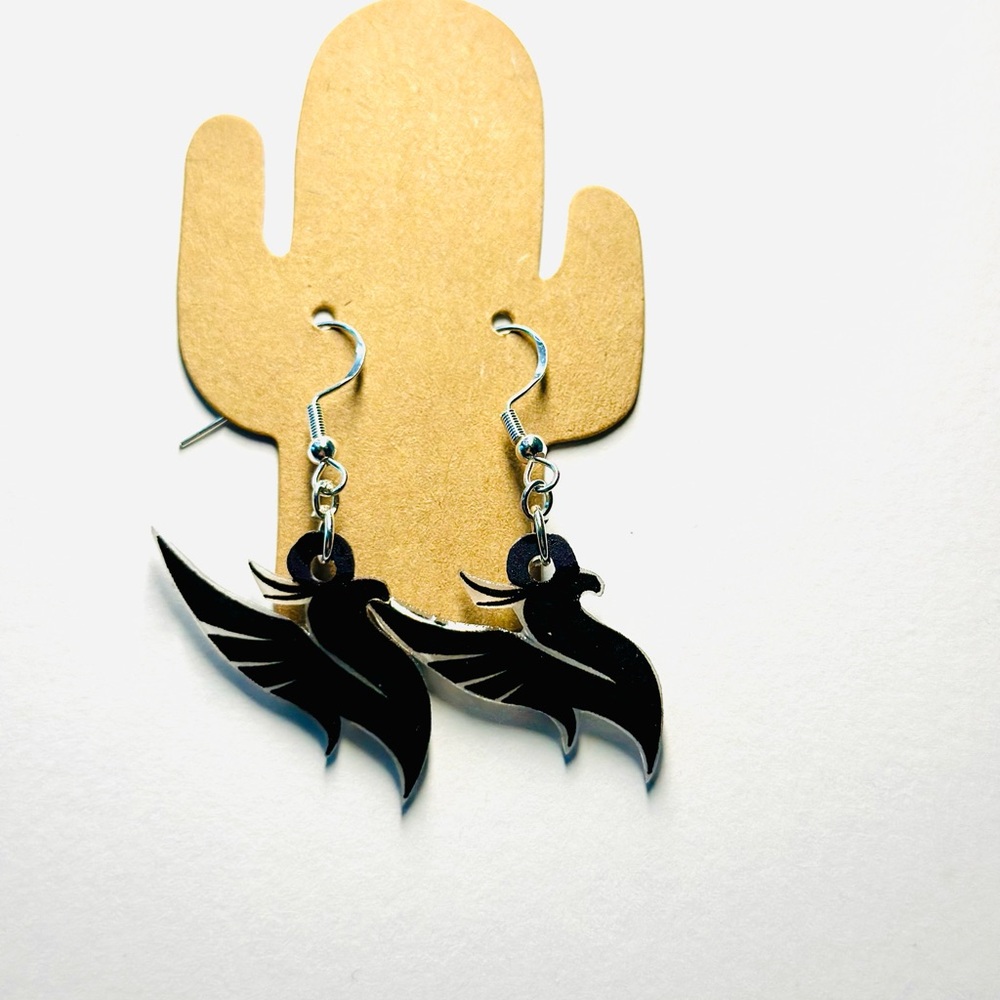 Illenium earrings - Picture 3 of 3